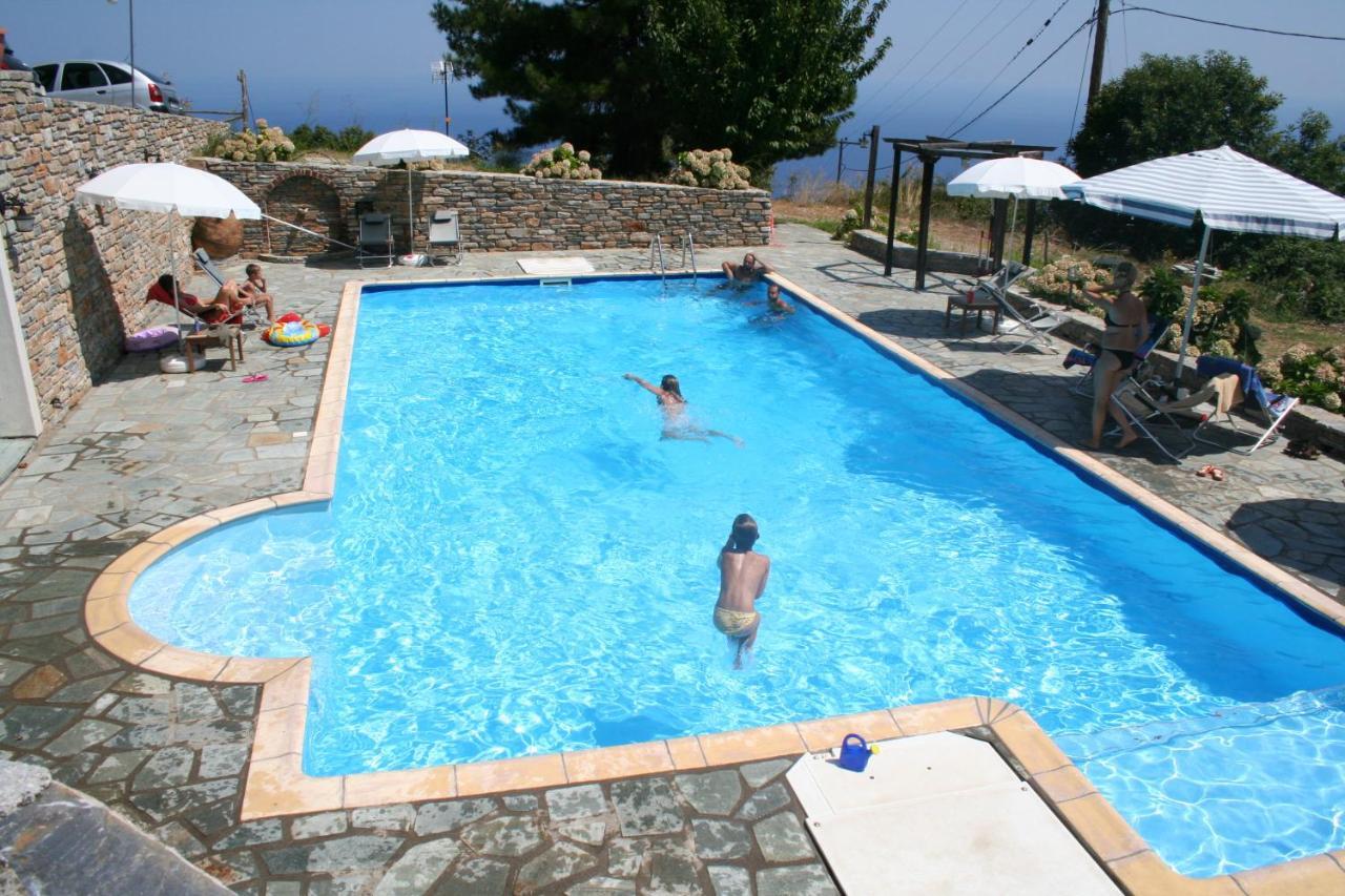 Hotel Vrionis Агиос-Димитриос Экстерьер фото
